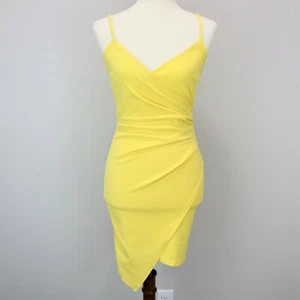 Charlotte Russe gelbes asymmetrisches Plissee-Kleid mit Rüschen Damen Größe Medium M - Bild 1 von 12