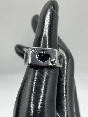 纯银镀 Ace 黑色黑桃扑克卡 8 码可调节戒指 — 第 1/4 张图片