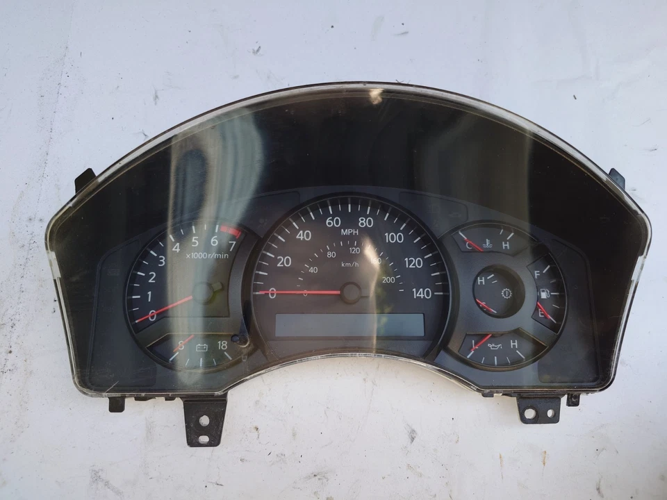 * Panel de instrumentos velocímetro Nissan Titan 2006 Foto 1 de 1