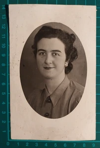 Postal Mujer Sabella Primer Plano Alassio 1930 - 40 C. ( F 39 ) - Picture 1 of 2