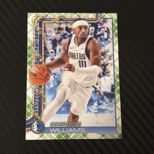2025-26 Topps Holiday Brandon Williams #H138 Green Plaid Mavericks - Bild 1 von 2