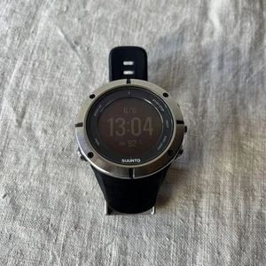SUUNTO Ambit2 Outdoor Watch Digital Black Silicone Band Temperature Function - Picture 1 of 5