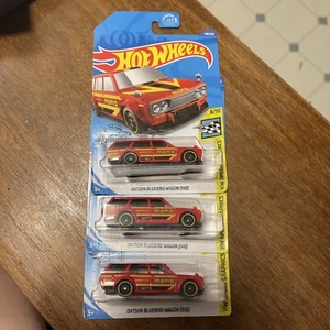 Hot Wheels Datsun Bluebird Wagon 510 Momo 3 Stück Top Angebot - Bild 1 von 5