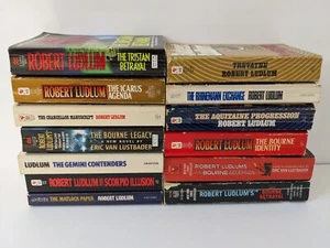 ROBERT LUDLUM lot of 13 PB suspense thriller mystery novels - Picture 1 of 3