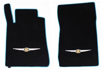 ¡NUEVO! Alfombrillas Chrysler Crossfire 2004-2008 alas bordadas logotipo encuadernación azul Foto 1 de 4