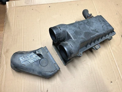 87-96 Ford E-150 Econoline VAN 4.9 5.0 5.8 CAIXA DE FILTRO DE AR - E7UE-9C675 - Imagem 1 de 4