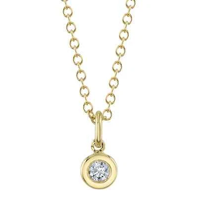 Collar colgante solitario redondo natural con bisel de diamantes de oro amarillo de 14 quilates 0,07 quilates Foto 1 de 2