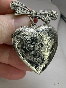 Heart Medallion Locket on Bow Engraved Pearls Vintage Silver Brooch Pin M-5060 - Picture 1 of 4