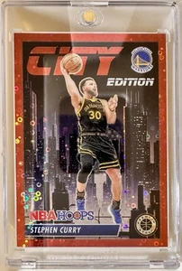 2023-24 NBA Hoops Premium Stock #30 Stephen Curry Red Disco City Edition /99 - Bild 1 von 2