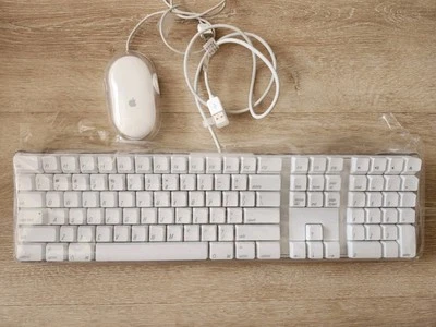 VERY RARE Apple PROTOTYPE Wired Keyboard and Mouse Set USB - Image 1 of 4