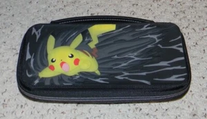 Pokémon: Custodia protettiva/trasporto Pikachu per Nintendo Switch - Nero - Foto 1 di 2