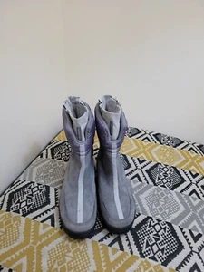 EUC Womens Grey Lands End Suede Quilted Commuter Snow Boots Size 9 EU 42.5 - Picture 1 of 17