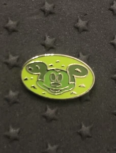 2020 Walt Disney World Tiny Kingdom Serie 3 Mickey Mouse Rasen Eingang Pin - Bild 1 von 1