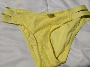 Mossimo capa de encaje amarillo Bikini de doble tirante Hipster Parte inferior de natación NWOT  - Imagen 1 de 6
