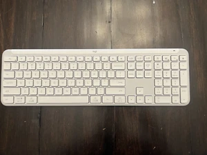 Logitech Signature Slim K950 Wireless Keyboard, Sleek Design, White - Picture 1 of 1
