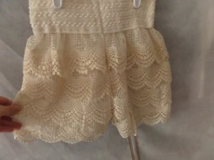 New w/o tags Lace Shorts Size LG Cream color Juniors Lined Solid Stretch - Picture 1 of 4