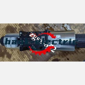 VICKERS DG4V-5-2CJ-M-U-H7-29-EN124 Reversing Valve 1PC New Shipping FedEx DHL - Picture 1 of 1