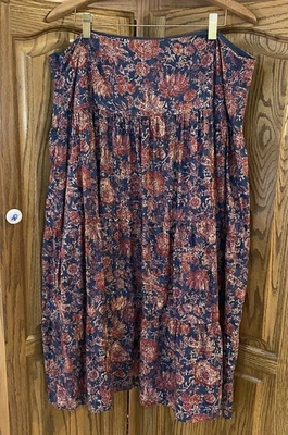 Falda CHAPS DENIM para mujer 16 niveles forrada azul marino y rojo floral pradera completa cabaña Foto 1 de 4