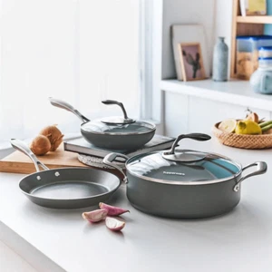TUPPERWARE CHEF SERIE II PENTOLE PROFESSIONALI 3 PEZZI Set Gourmet Nuovo - Foto 1 di 4