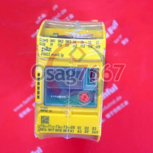 ONE PILZ 772001 PNOZ mm0.1p Module New - Picture 1 of 3