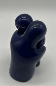 Vtg Hugging Interlocking Blue Ghosts Ceramic Salt & Pepper Shakers W2 - Picture 1 of 7