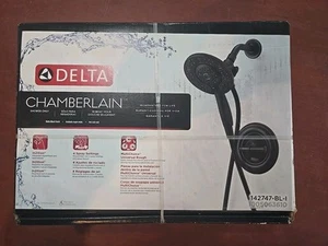 Delta 58472-BL Grifo de ducha pulverizadora de una sola mano - negro mate - Imagen 1 de 6