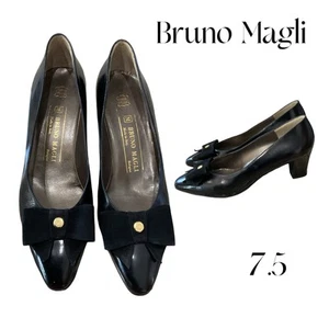 Bruno Magli Patent Leather Black 2” Heel Velvet Bow Excellent Condition - Picture 1 of 6