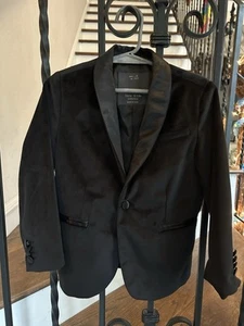 Little Boy’s Size 5 Satin Lapel Velvet Blazer Size Zara Kids Black - Picture 1 of 5