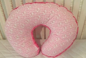 Boppy Pillow Cover Made With Yankees Tophat Pink Fluffy Fleece Back - Picture 1 of 4