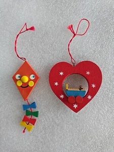 Cometa y corazón de colección con bebé durmiendo hecha a mano en Erzgebirge E. Alemania  - Imagen 1 de 5