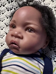 Entzückende Baby Junge Puppe - Bild 1 von 10