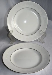 Wedgwood St. Moritz White Bone China Br. & Butter Plate 6"-Like Nu-Platinum Trim - Picture 1 of 5