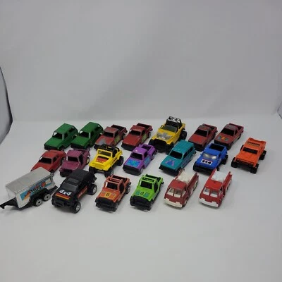Lot Of 20 Tootsietoy Cars And Trucks Jeep, 4x4, Wagon, Trailer - Image 1 of 4