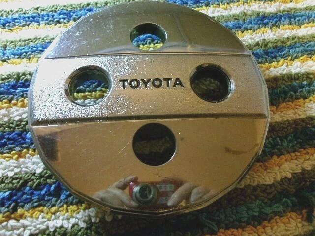 X1 Toyota Tercel Corolla 1985 cromo personalizado tapa central cubo 7-7/8" Foto 1 de 4