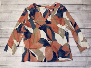 Women’s Medium Chico’s 1 Navy Coral 3/4 Sleeve Shirt - Picture 1 of 3