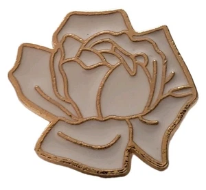 Prendedor insignia sombrero solapa esmalte color dorado flor rosa dorado y blanco ^ - Imagen 1 de 7