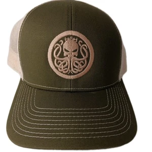 Pacific Headwear olivgrün & beige Mesh Truckermütze 104S Pro Modell  - Bild 1 von 4