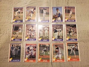 Nolan Ryan (HOF) Pacific 1991 (72 Cards Lot) (7375) - Picture 1 of 10