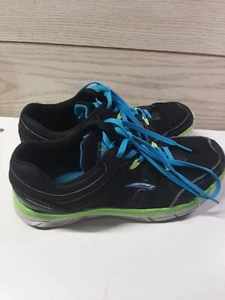 Womens ATHLETIC SHOES LA GEAR BRAND SIZE 7.5 BLACK FABRIC CUSHION INSOLE - Picture 1 of 9