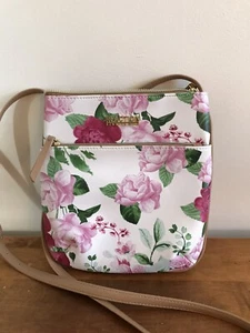 ROSE 🌹 Crossbody NWOT— Kenneth Cole - Foto 1 di 4