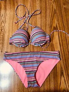 Bikini classico hipster Victoria's Secret taglia M fondo 34C nuovo senza etichette righe sottili - Foto 1 di 9