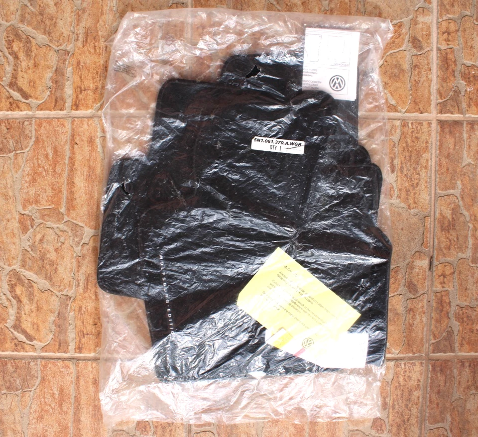 Alfombrillas nuevas para Volkswagen Tiguan Wolfsburg Edition 2013-2018 (4) Mojo OEM Foto 1 de 4