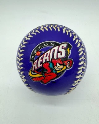 Pelota de béisbol coleccionable de recuerdo púrpura Akron Aeros MILB retirada Rawlings CLE Foto 1 de 4