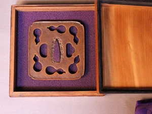 Tsuba Tsuba sword fittings solid copper base gourd openwork (82) - Picture 1 of 9