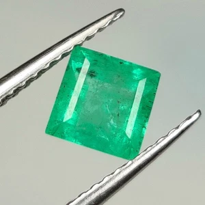 0.96 CT - Natural Zambian Emerald Nice Luster Gem Square Shape - 9814 - Picture 1 of 2