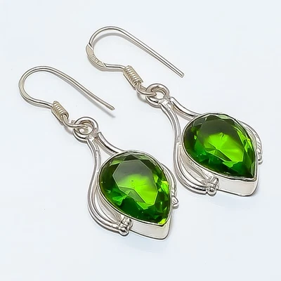 Pendiente de joyería plateado con piedras preciosas de diopsido cromado 1,76" TE532-299 Foto 1 de 3