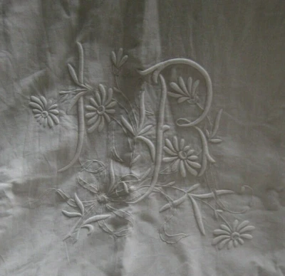 Ancien Drap métis ajouré & brodé Monogrammes J.R ? 310 x 225 cm - Photo 1/4