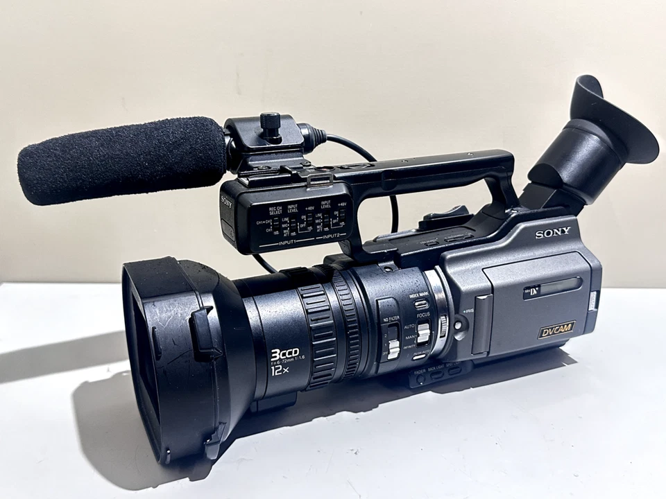 SONY DSR-PD170P CAMCORDER 3CCD PROFESSIONAL DVCAM MINI DV DIGITAL TAPE VIDEO CAM - Image 1 of 4