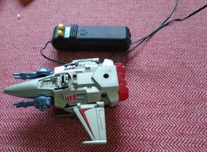 Mando a distancia nave espacial Reino Unido falta un ala no probada - Imagen 1 de 2