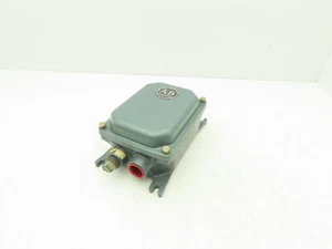 Allen Bradley 849-ZCD33 Hazardous Location Enclosure 6x8x4" Enclosure only - Picture 1 of 9
